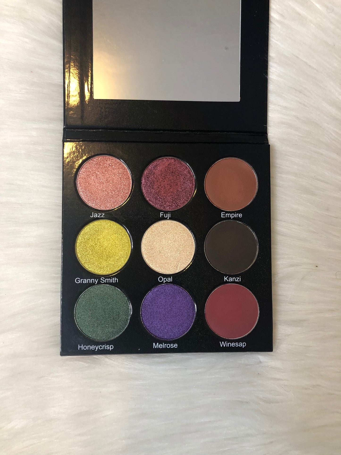 Apple a day Eyeshadow Palette